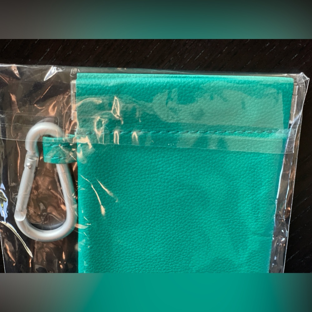 Travel Case / Eye Glass Case — DoTERRA - Picture 6 of 10